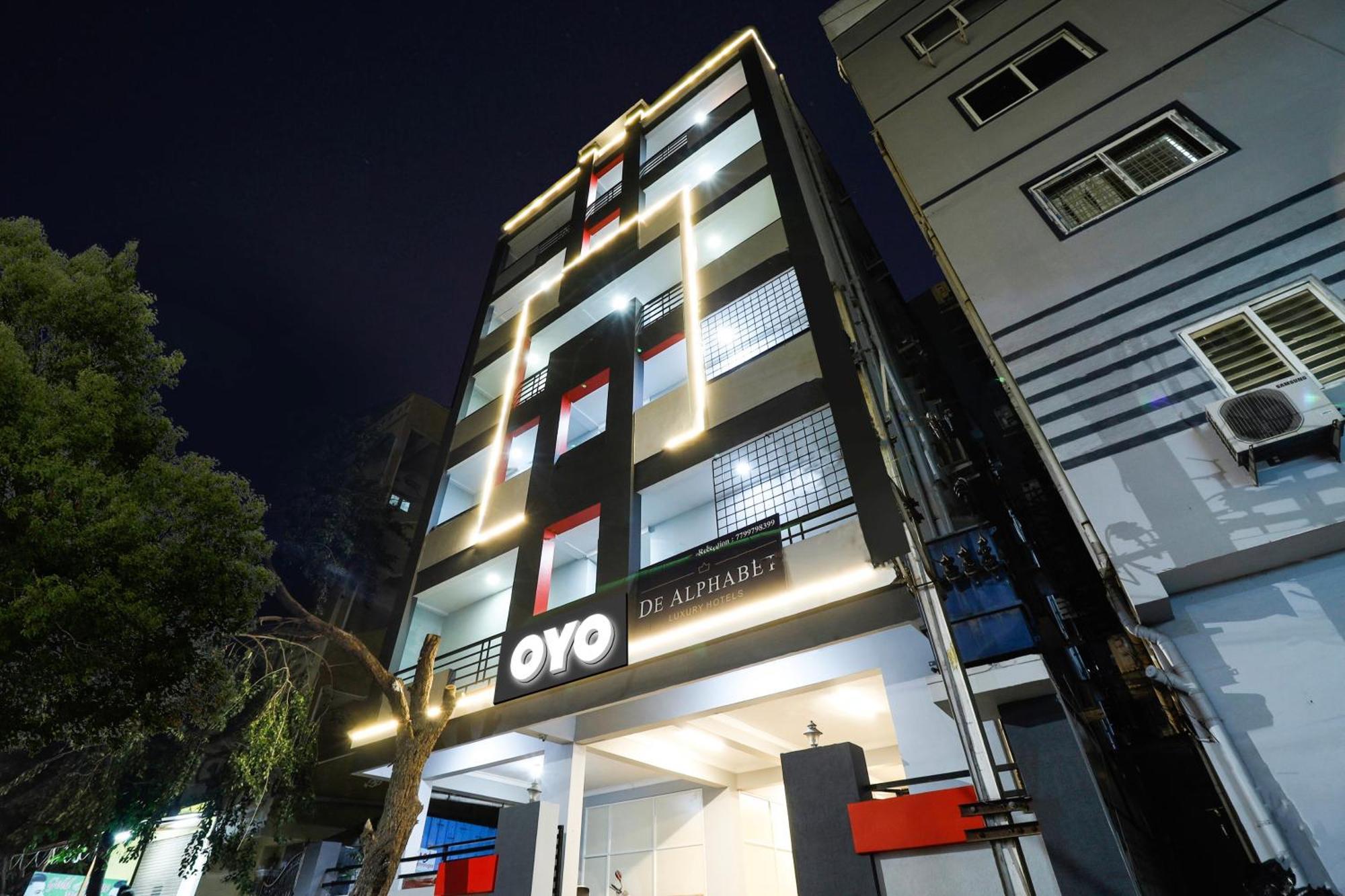 Super Townhouse De Alphabet Hotel Kukatpally Nexus Mall Хайдарабад Экстерьер фото